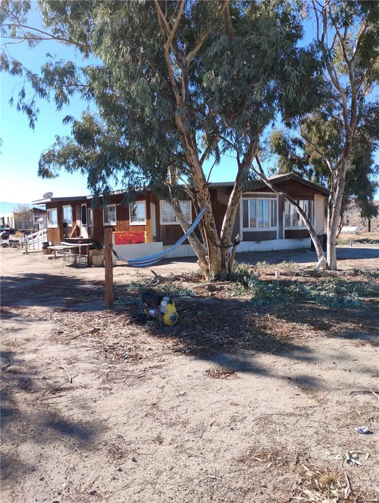 Adelanto, California 92301, United States, 4 Bedrooms Bedrooms, ,2 BathroomsBathrooms,Residential,Active,240278