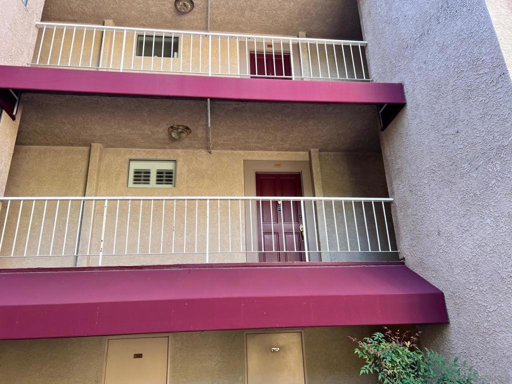 4487 Colbath Ave 207