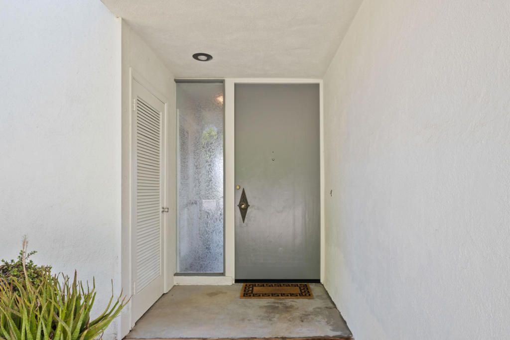 Photo of 73216 Shadow Mountain Drive, Palm Desert, CA 92260 (MLS # 219135627DA)