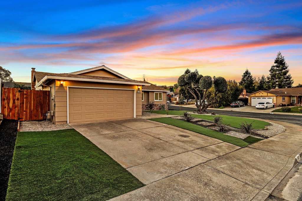 Photo of 3600 Brookdale Cir Cir, Antioch, CA 94509 (MLS # 41121122)