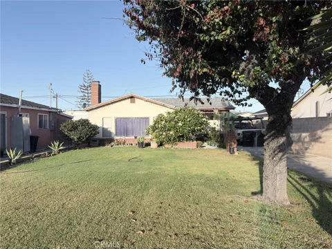 MLS: SR26222440