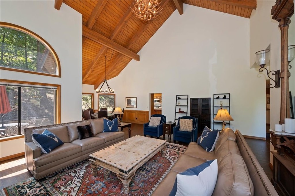 Lake Arrowhead, California, 92352, United States, 4 Bedrooms Bedrooms, ,5 BathroomsBathrooms,Residential,Active,2041533
