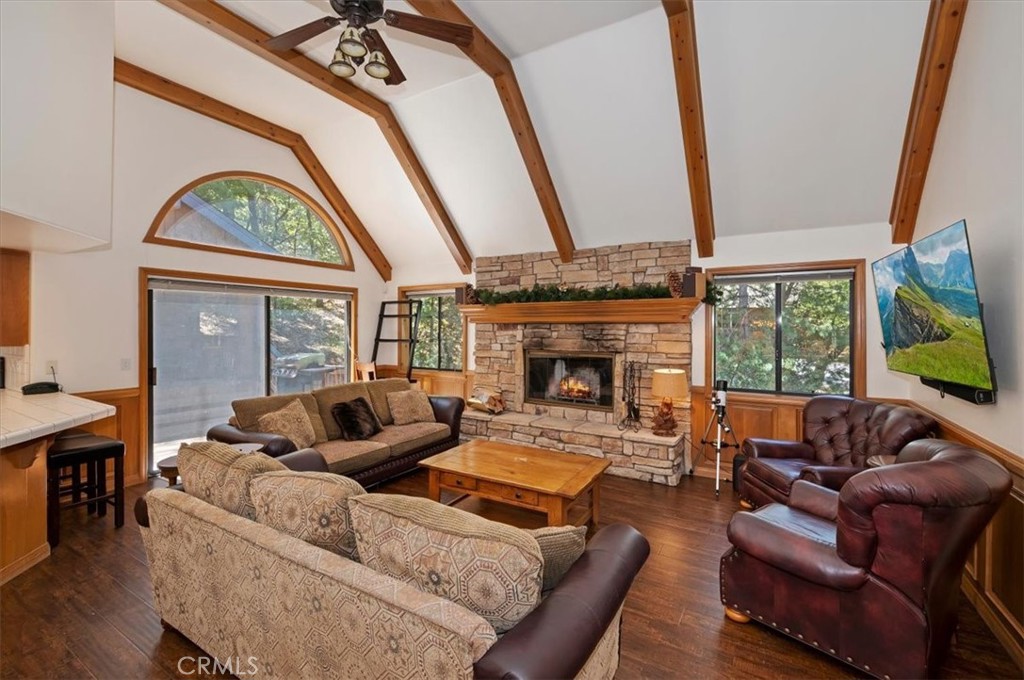 Lake Arrowhead, California, 92352, United States, 4 Bedrooms Bedrooms, ,5 BathroomsBathrooms,Residential,Active,2041533