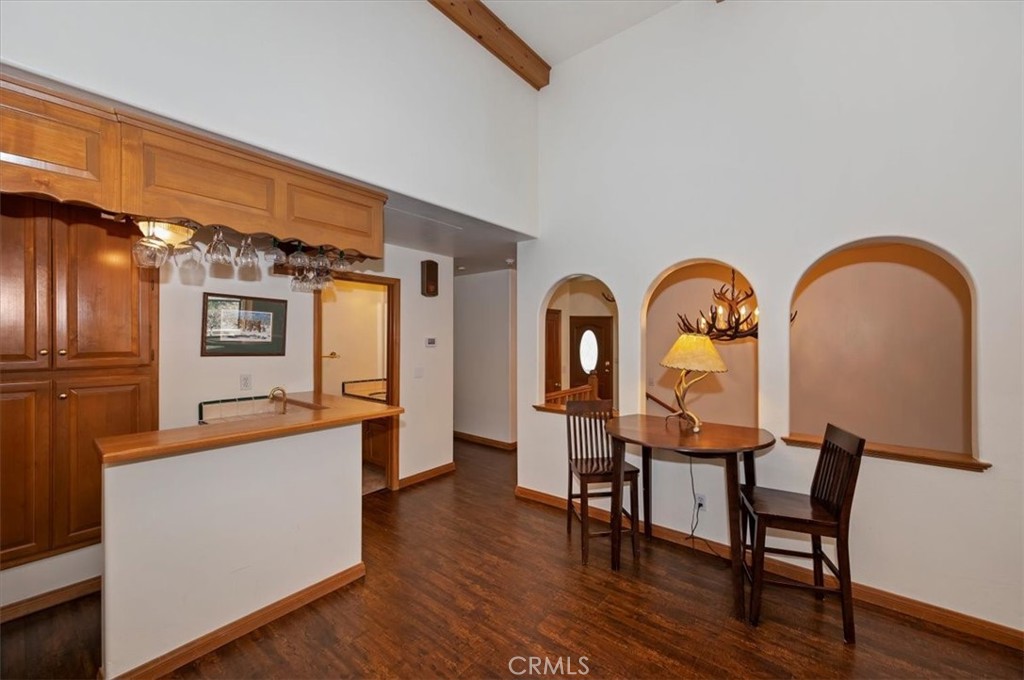 Lake Arrowhead, California, 92352, United States, 4 Bedrooms Bedrooms, ,5 BathroomsBathrooms,Residential,Active,2041533