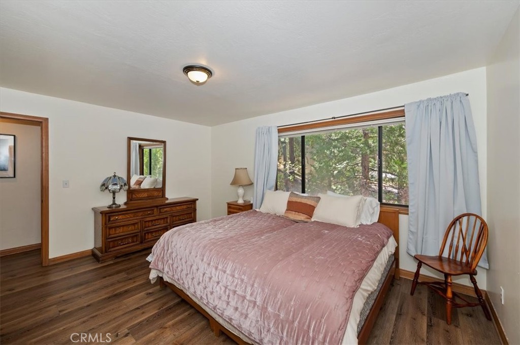 Lake Arrowhead, California, 92352, United States, 4 Bedrooms Bedrooms, ,5 BathroomsBathrooms,Residential,Active,2041533