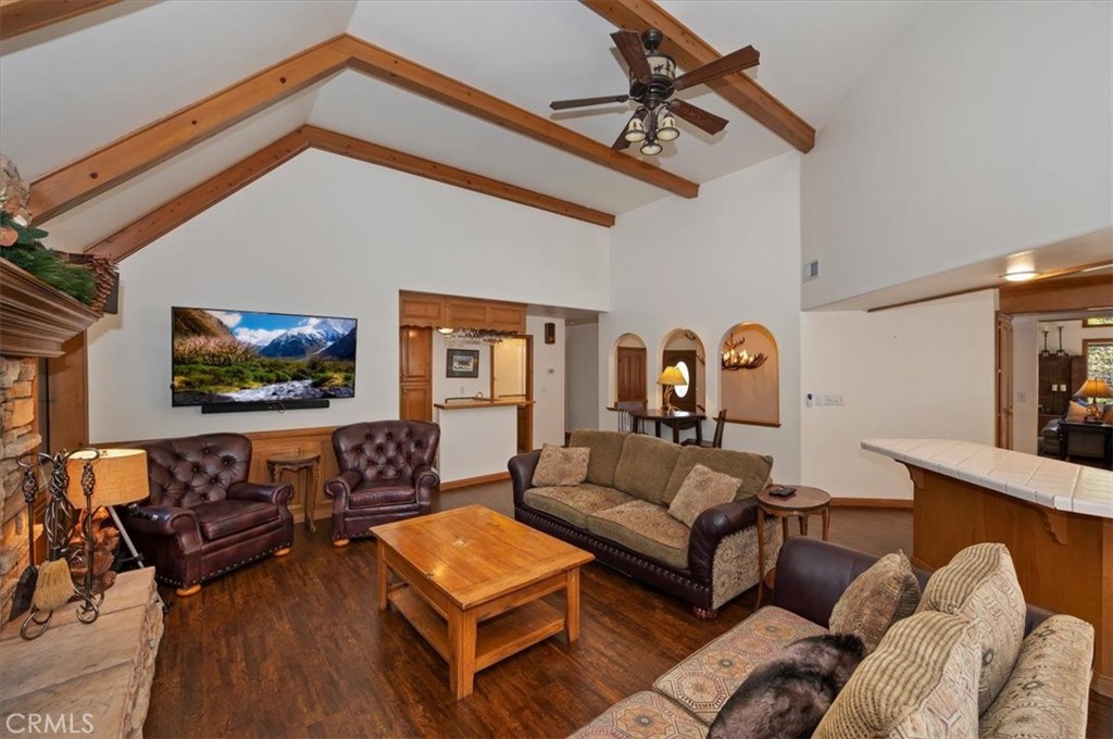 Lake Arrowhead, California, 92352, United States, 4 Bedrooms Bedrooms, ,5 BathroomsBathrooms,Residential,Active,2041533