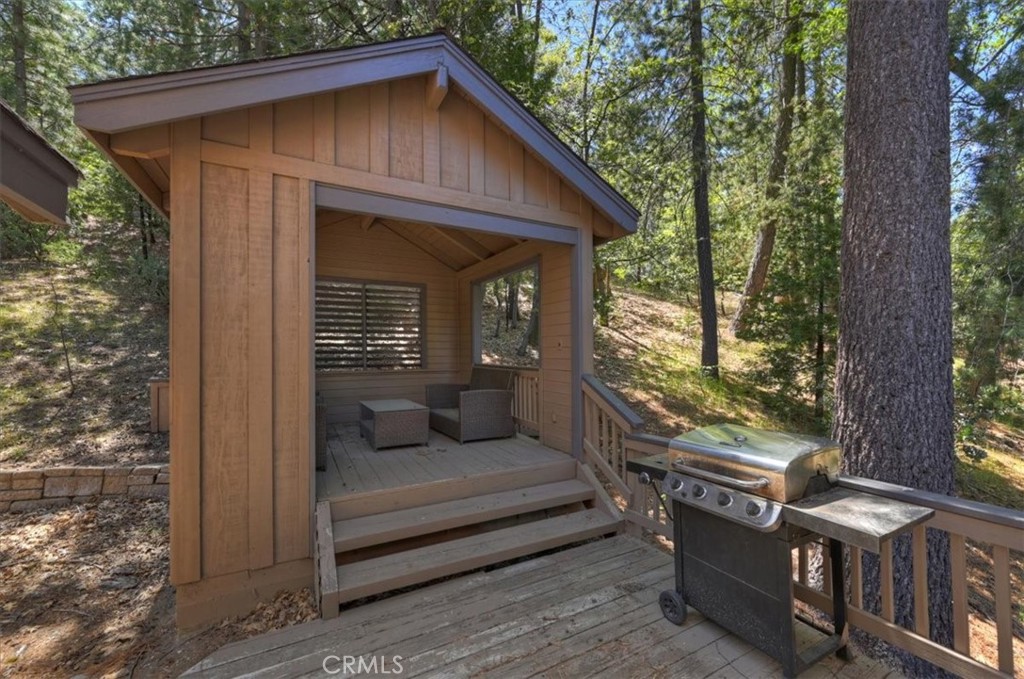 Lake Arrowhead, California, 92352, United States, 4 Bedrooms Bedrooms, ,5 BathroomsBathrooms,Residential,Active,2041533