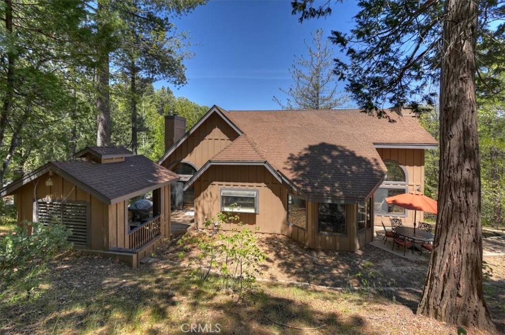Lake Arrowhead, California, 92352, United States, 4 Bedrooms Bedrooms, ,5 BathroomsBathrooms,Residential,Active,2041533