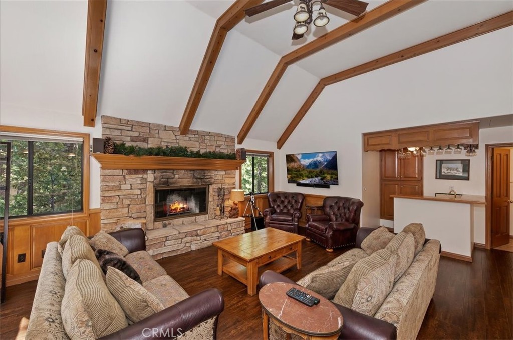 Lake Arrowhead, California, 92352, United States, 4 Bedrooms Bedrooms, ,5 BathroomsBathrooms,Residential,Active,2041533