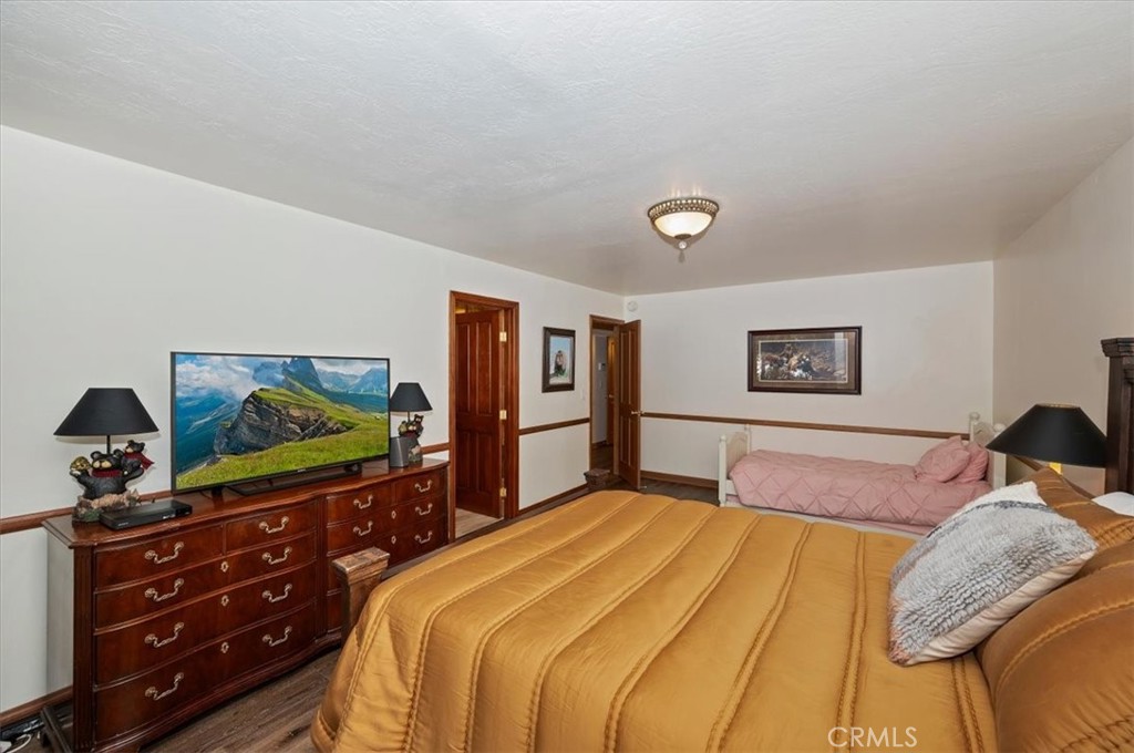 Lake Arrowhead, California, 92352, United States, 4 Bedrooms Bedrooms, ,5 BathroomsBathrooms,Residential,Active,2041533