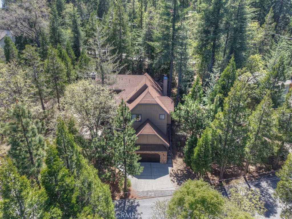 Lake Arrowhead, California, 92352, United States, 4 Bedrooms Bedrooms, ,5 BathroomsBathrooms,Residential,Active,2041533