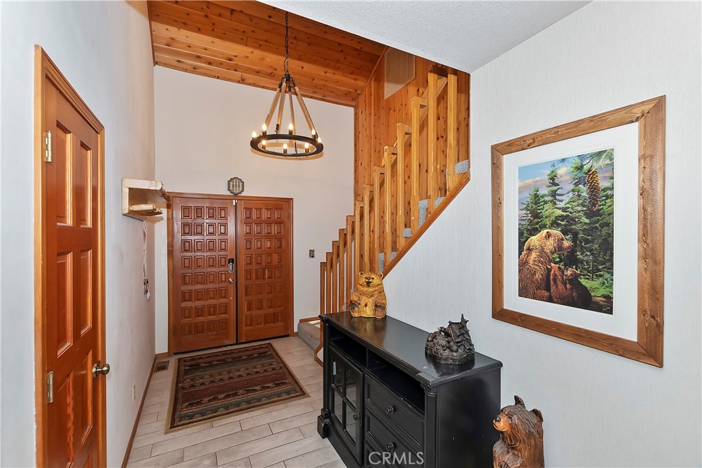 733 Winterset Court