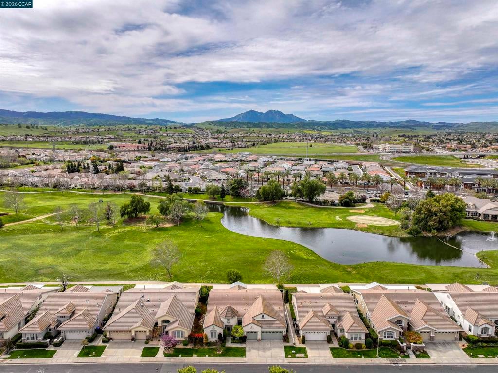 211 Benoni Ln
