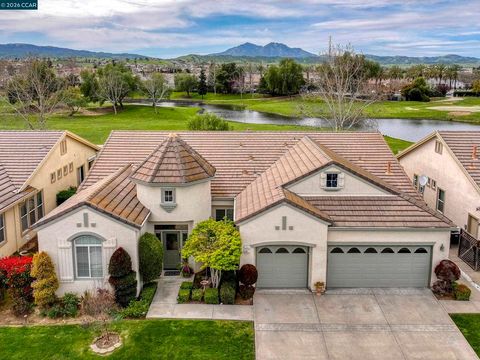 Photo of 211 Benoni Ln Ln, Brentwood, CA 94513 (MLS # 41129787)