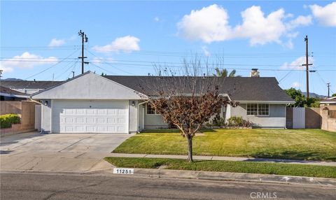 Photo of 11251 La Rosa Drive, Arcadia, CA 91006 (MLS # AR26093454)