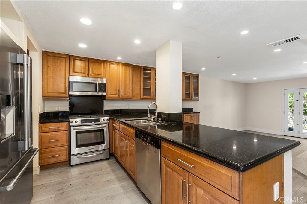 23821 Hillhurst Dr 29