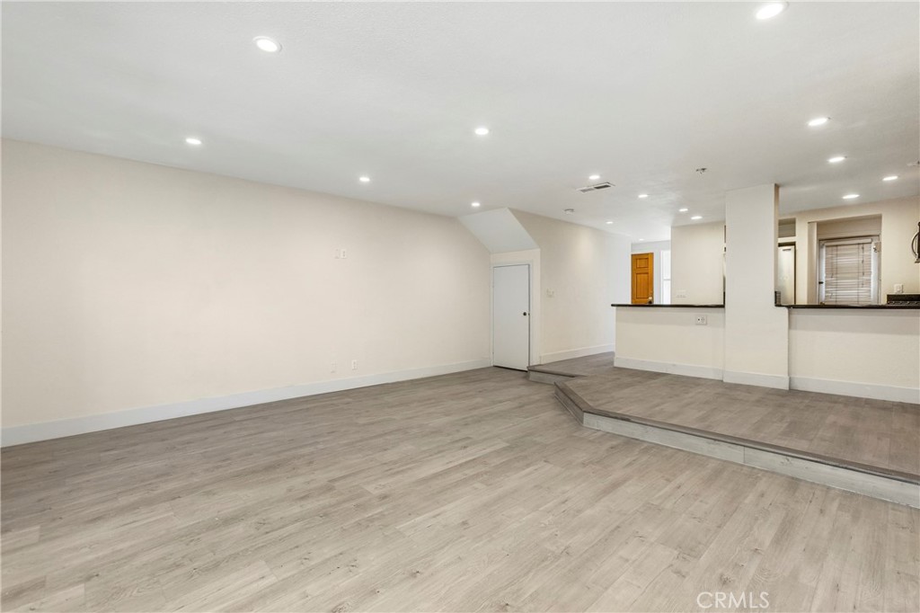 23821 Hillhurst Dr 29