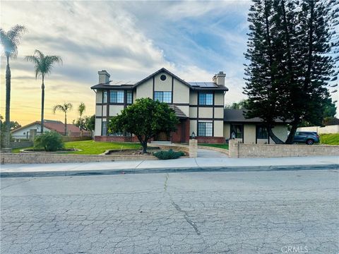 7464 Via Deldene Highland CA 92346