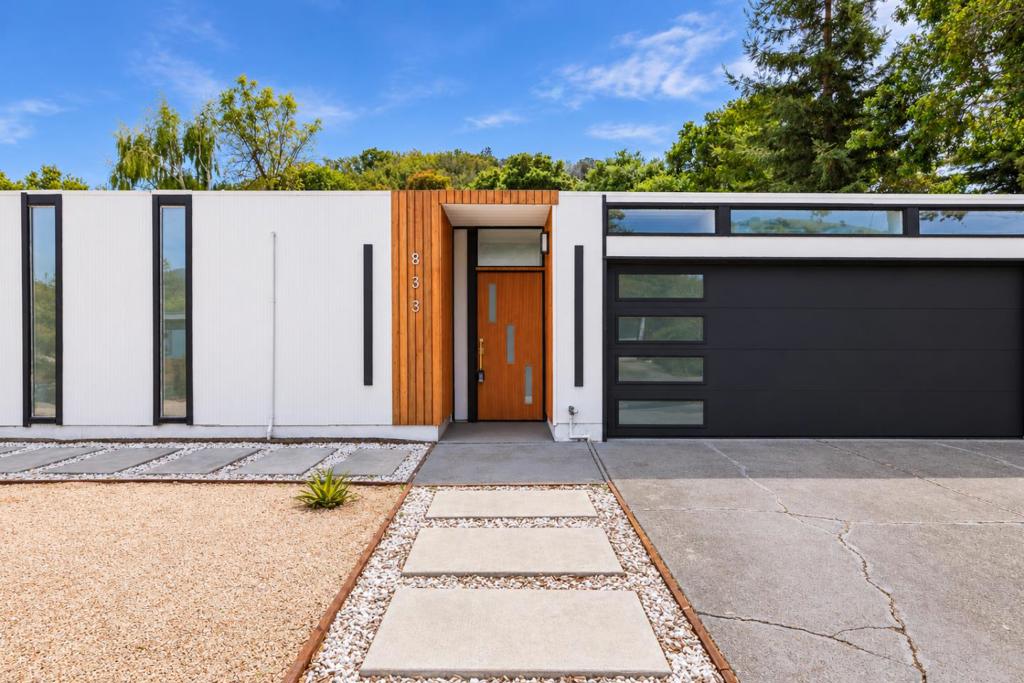 833 Appleberry Drive