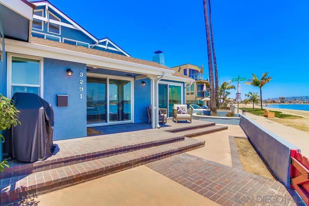 3291 Bayside Walk