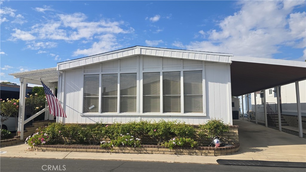 5200 Irvine Boulevard 131