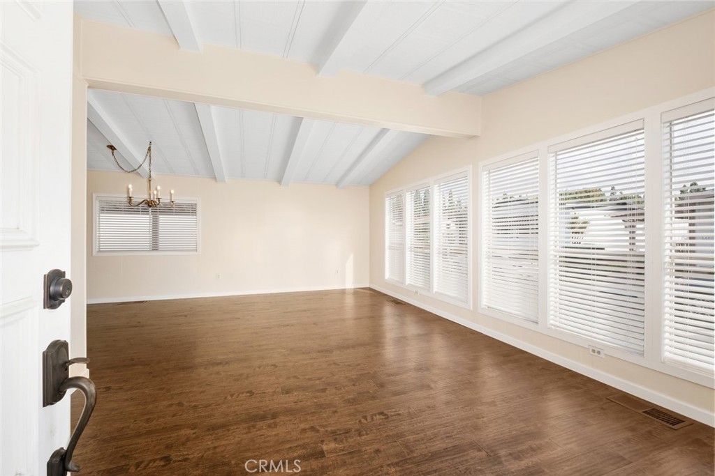 5200 Irvine Boulevard 131