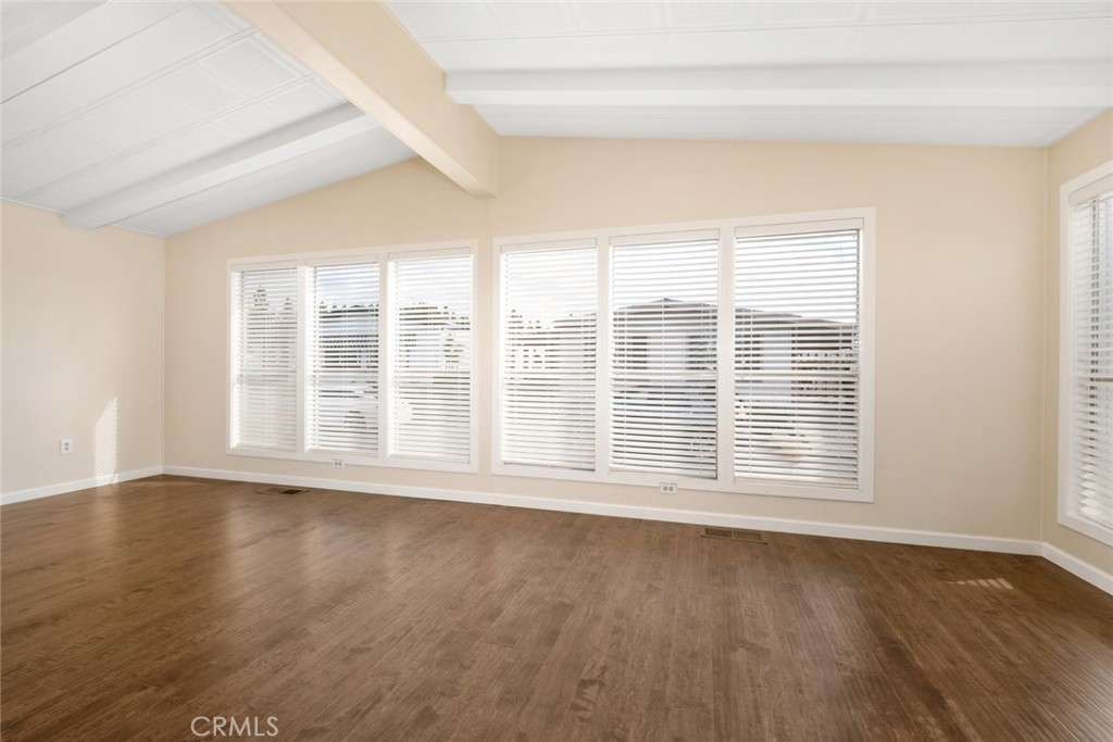 5200 Irvine Boulevard 131