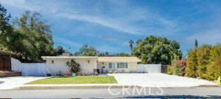 Photo of 1216 San Jacinto ST, Redlands, CA 92373 (MLS # CV26190308)