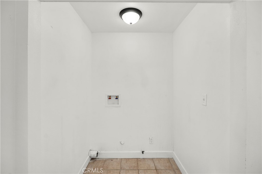 125 W Tichenor Street