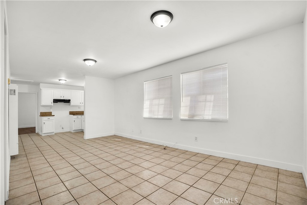 125 W Tichenor Street