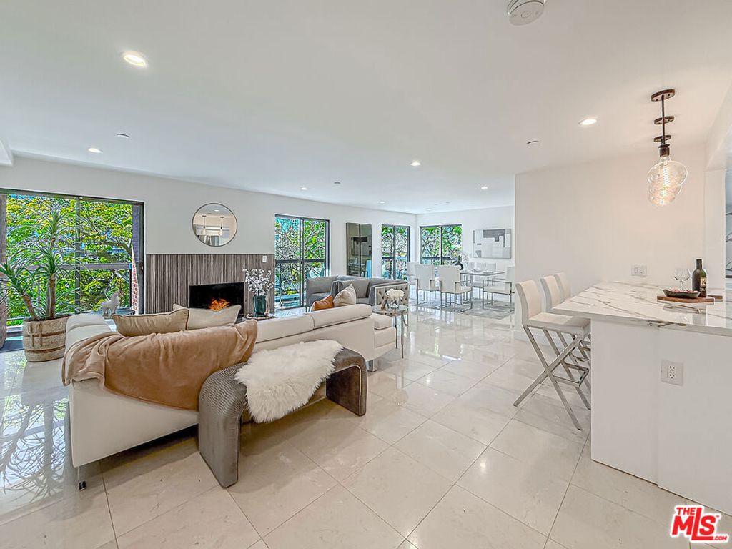 Photo of 1133 5th Street #301, Santa Monica, CA 90403 (MLS # 26651399)