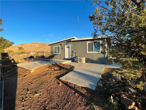 Photo of 20240 Juniper Rd, Apple Valley, CA 92308 (MLS # HD25271382)