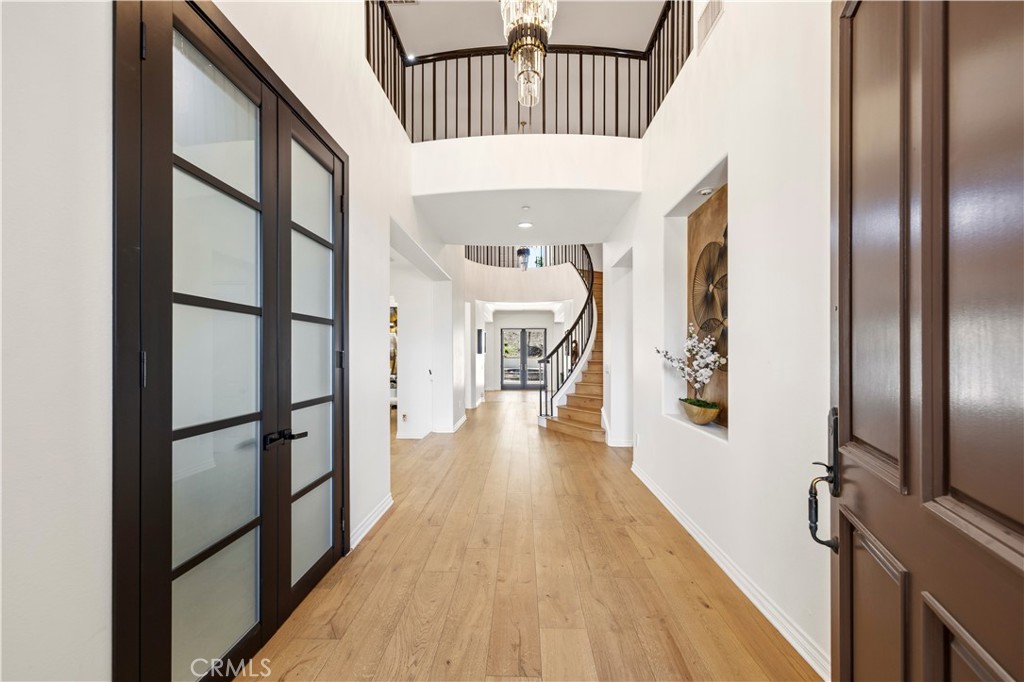 2033 Waterside Circle