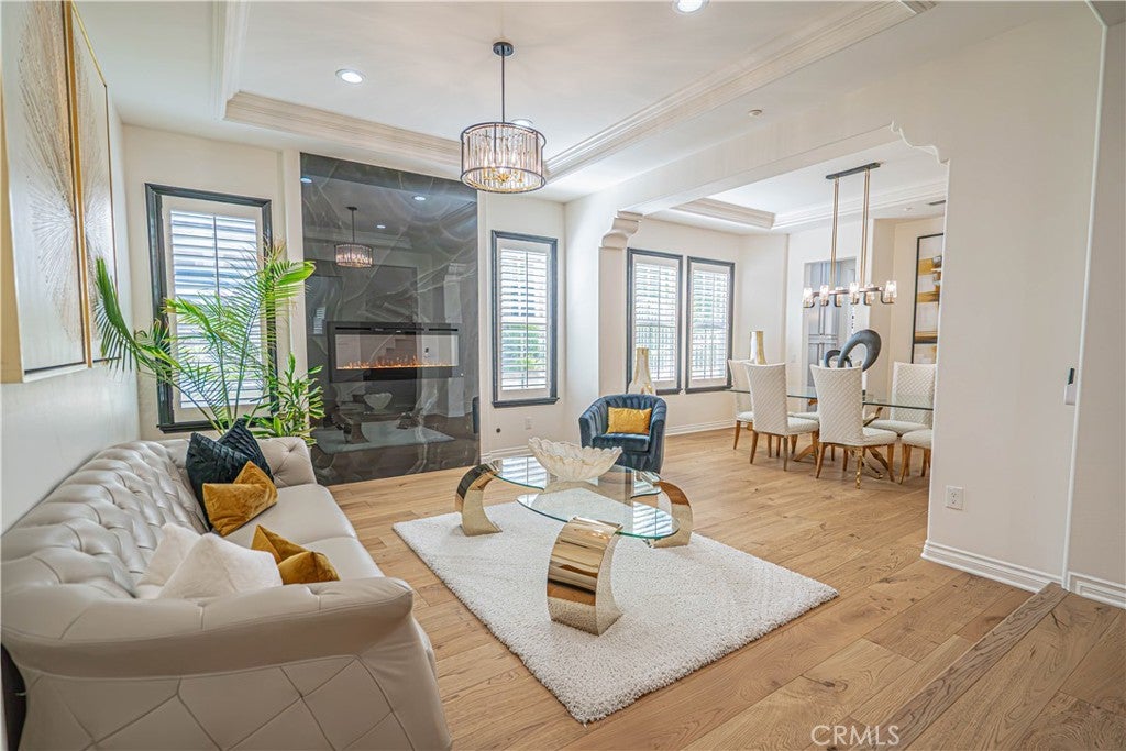 2033 Waterside Circle