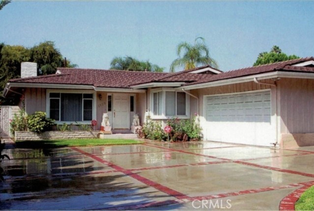Most sought after single story San Marino home with 4 bedrooms & 3 full baths, conveniently located next to Pasadena. Shops & restaurants are just around the corner. It is mostly furnished. The 4th bedrooms can be used as a den/family room/office. It has a glass sliding door directly to the backyard. The owner has downgraded to the back unit which is detached from the front house. Owner welcomes short, mid & long term leases. Lease price will adjust accordingly.