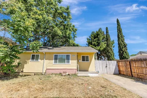 2056 Elm St, Livermore, CA 94551 - MLS#: 41116218