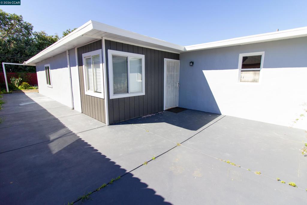 2929 Alta Mira Dr