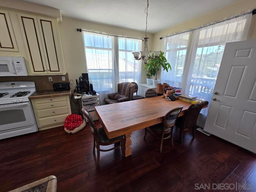 3909 Reche Rd 179
