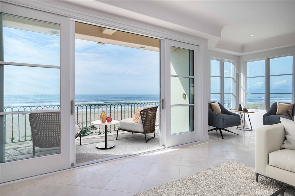 2420 The Strand