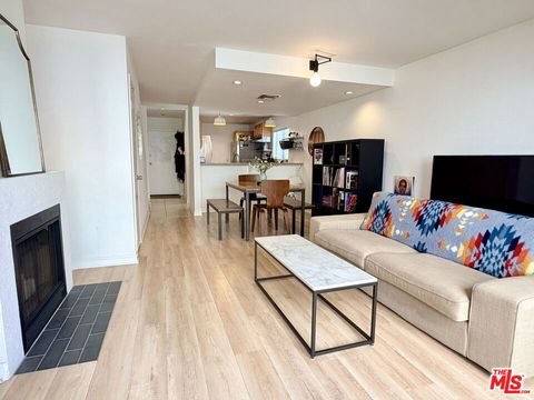 Photo of 350 Burchett Street #101, Glendale, CA 91203 (MLS # 26667415)