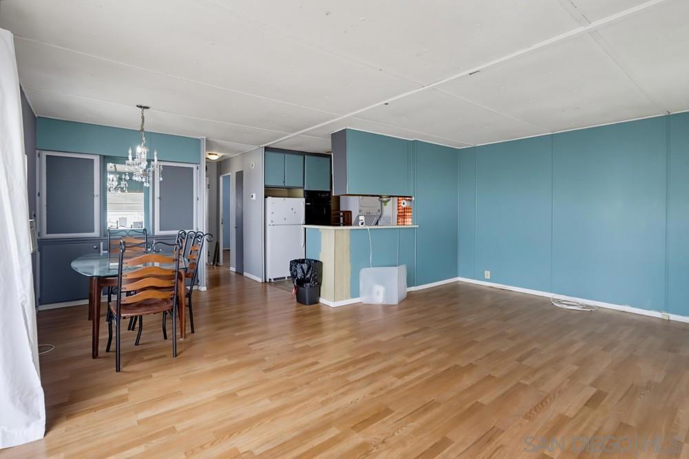 351 E Bradley Ave 80
