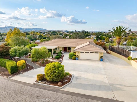 Tiny photo for 725 Renate Way, Paso Robles, CA 93446 (MLS # NS26230784)