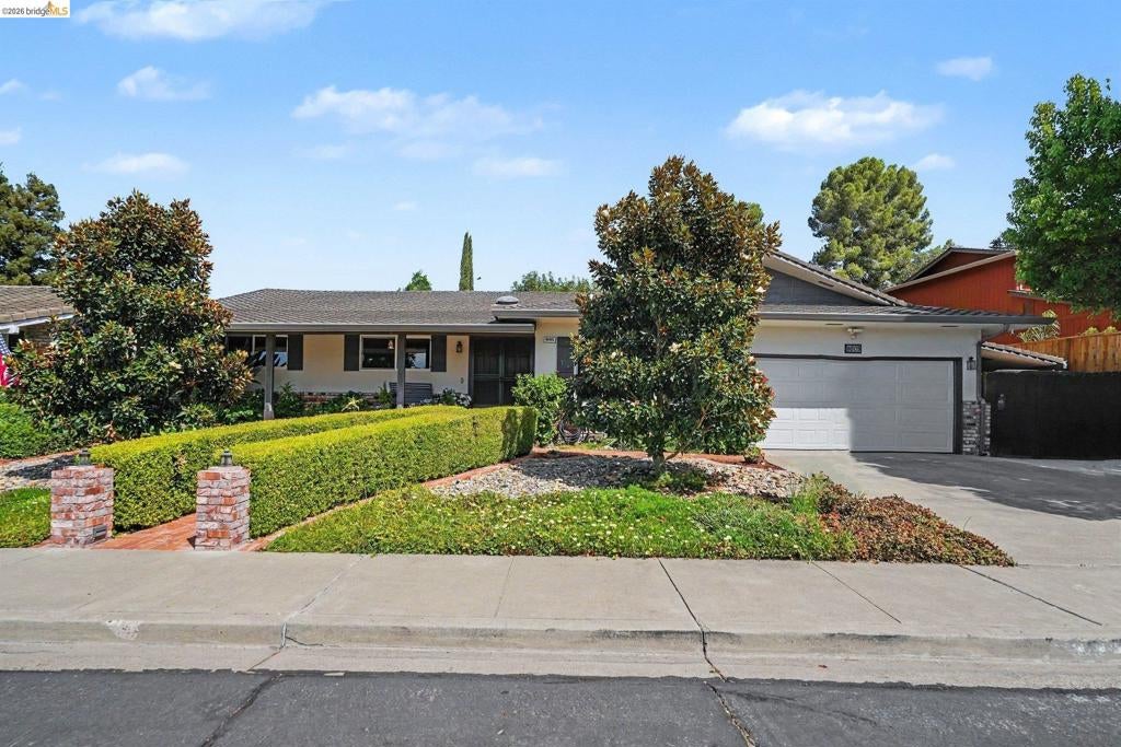 4005 Rimrock Dr