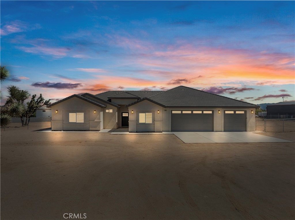 Photo of 7453 Daisy Road, Oak Hills, CA 92344 (MLS # SW25224950)