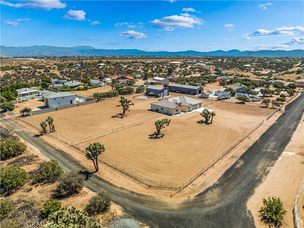 Photo of 7453 Daisy Road, Oak Hills, CA 92344 (MLS # SW25224950)