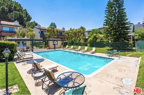 Photo of 13621 Valerio Street #D, Van Nuys, CA 91405 (MLS # 26999657)
