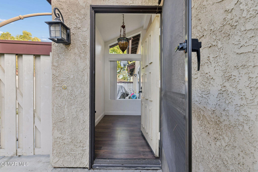 499 Sobre Colinas Place