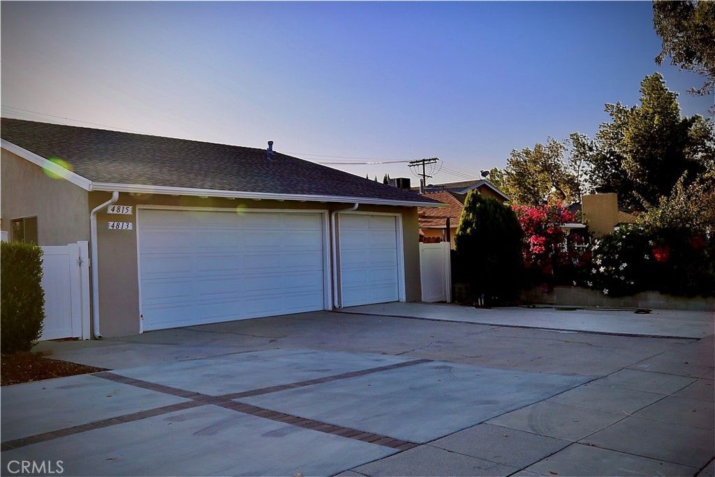 Photo of 4813 Topanga Canyon, Woodland Hills, CA 91364 (MLS # SR26084198)