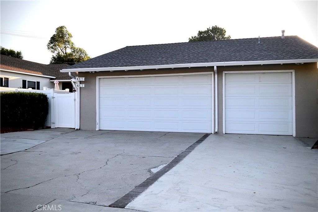 Photo of 4813 Topanga Canyon, Woodland Hills, CA 91364 (MLS # SR26084198)