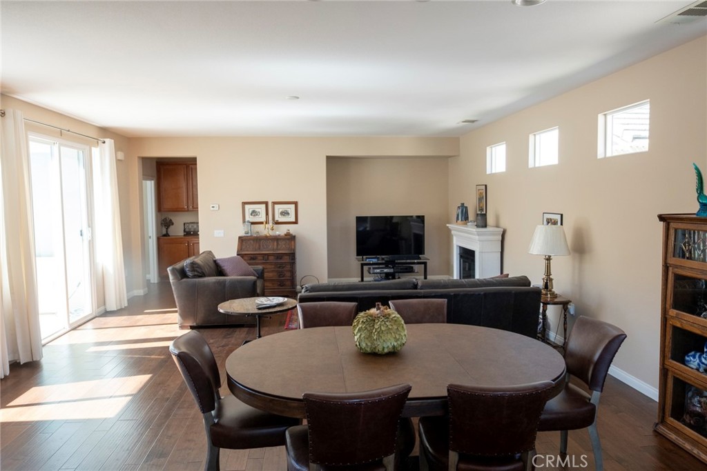 Four Seasons - Residential